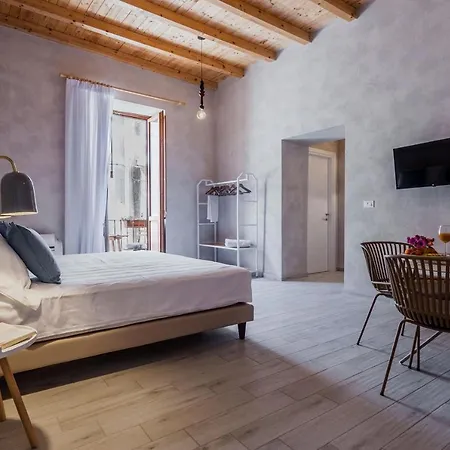 Five Stars Sicily By Ortigia Apartman *